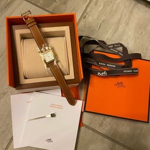 ❌SOLD❌ But Can Re-order👌 Hermès Heure H watch 21 x 21 mm